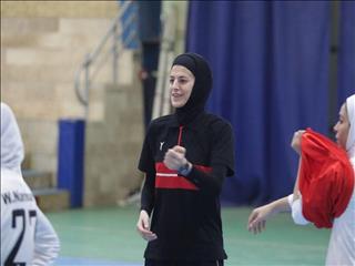مربی تیم ملی فوتسال زنان: حق‌الزحمه کادرهای فنی بسیار کم است