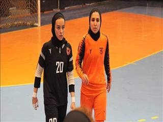 کرمی: همچنان باید از فرزانه توسلی یاد بگیرم