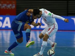 شمسایی: ناظم‌الشریعه و بازیکنان فعلی تیم ملی فوتسال، زحمات خود را کشیده‌اند/ باید تغییر نسل بدهیم و پای ضررش بایستیم
