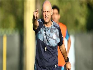 مربی استقلال: ساپینتو عاشقانه فوتبال را دنبال می‌کند و احساسی است/ پنالتی واضح بود