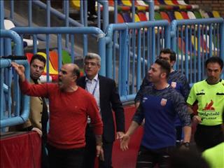 ادبیات چاله میدانی مدیر تیم مس سونگون در لیگ برتر!