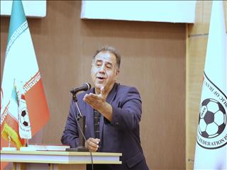 خسروی:داوری در فوتسال سخت تر از فوتبال است