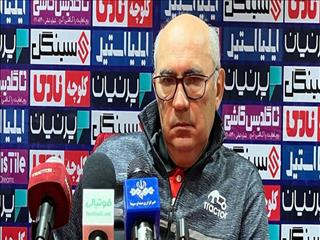 بردیف:بازی راحتی با فولاد نداریم/ تمامی بازیکنان شرایط خوبی دارند