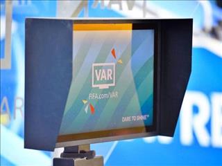 فیفا VAR را در فوتبال ایران تایید کرد/آغاز پروسه آموزش داوران