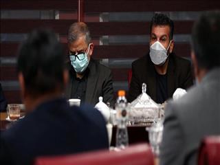 مومنی: صداوسیما شرایط استقلال را درک کند/تزلزل فدراسیون باعث ضرر باشگاه‌ها می‌شود