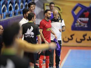 افضل : برخی از بازیکنان تیم‌ملی در سطح کسب عنوان جهانی نیستند