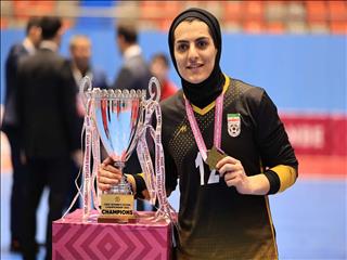 محمودی نیا: بازیکنان با تمام توانشان تلاش می کنند