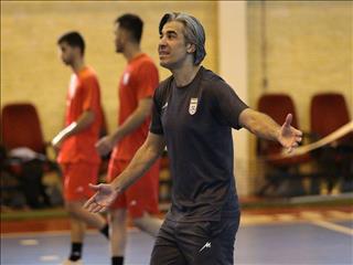 شمسایی: فارغ از اسم ها، آمادگی بازیکنان ملاک است/اولاد قباد به دلیل فنی خط خورد!