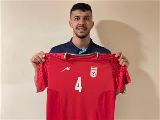 ایران مقابل امارات سرخ‌پوش شد